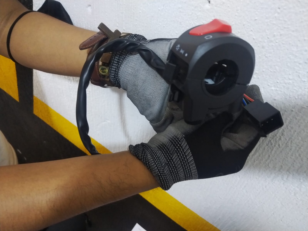 SPITZER 250 - SWITCH DERECHO