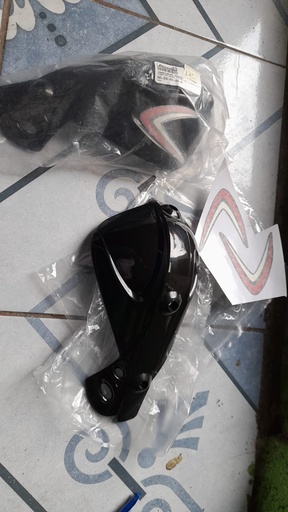 [200079845-0001B] FXR 200 - BARRA PROTECTORA D/MANECILLA RH
